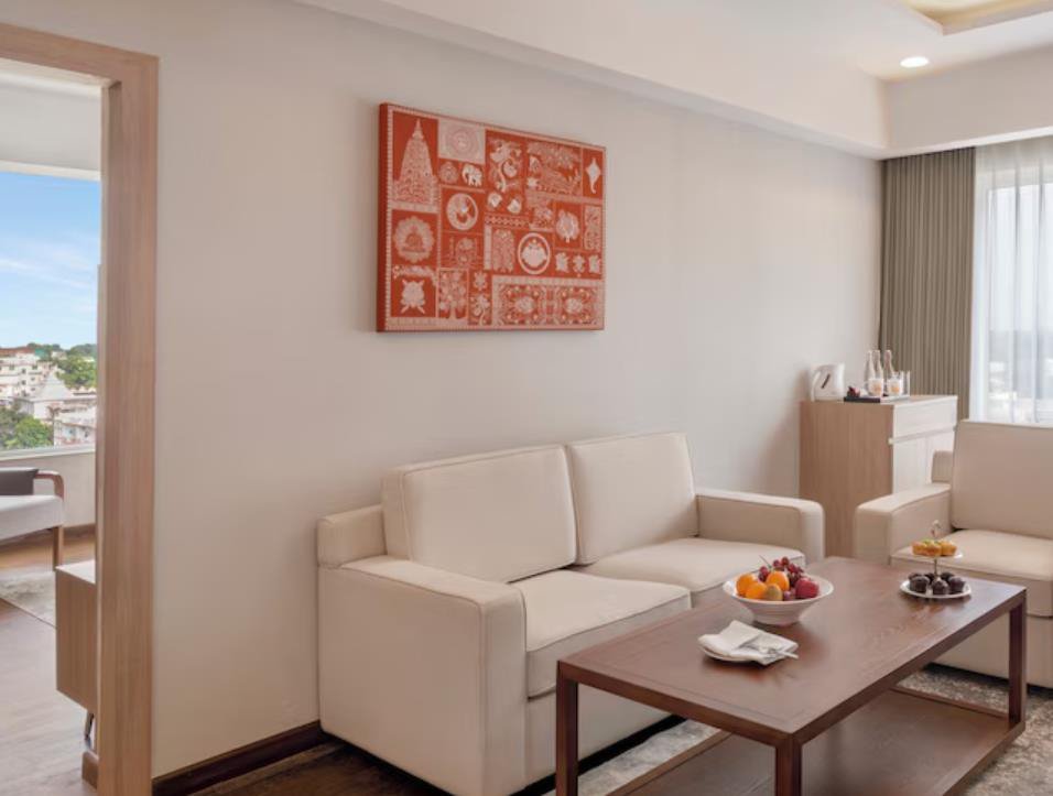 An art programme for a hospitality project — The Artemist